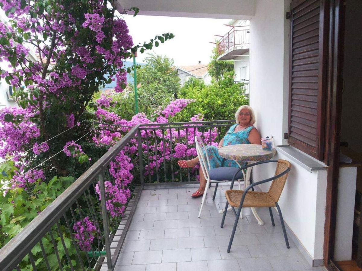 Vila Umicevic Hotell Bijela Exteriör bild