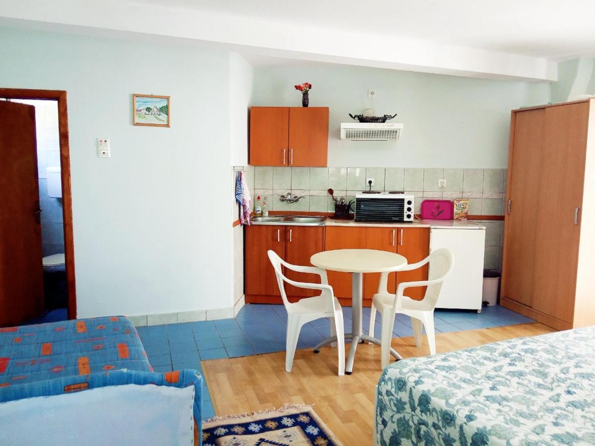 Vila Umicevic Hotell Bijela Exteriör bild