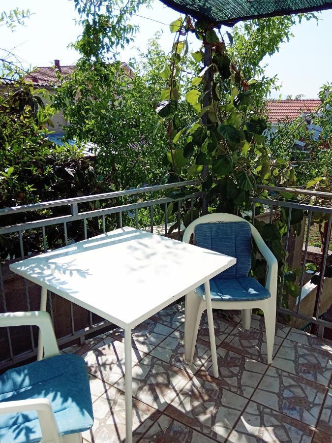 Vila Umicevic Hotell Bijela Exteriör bild